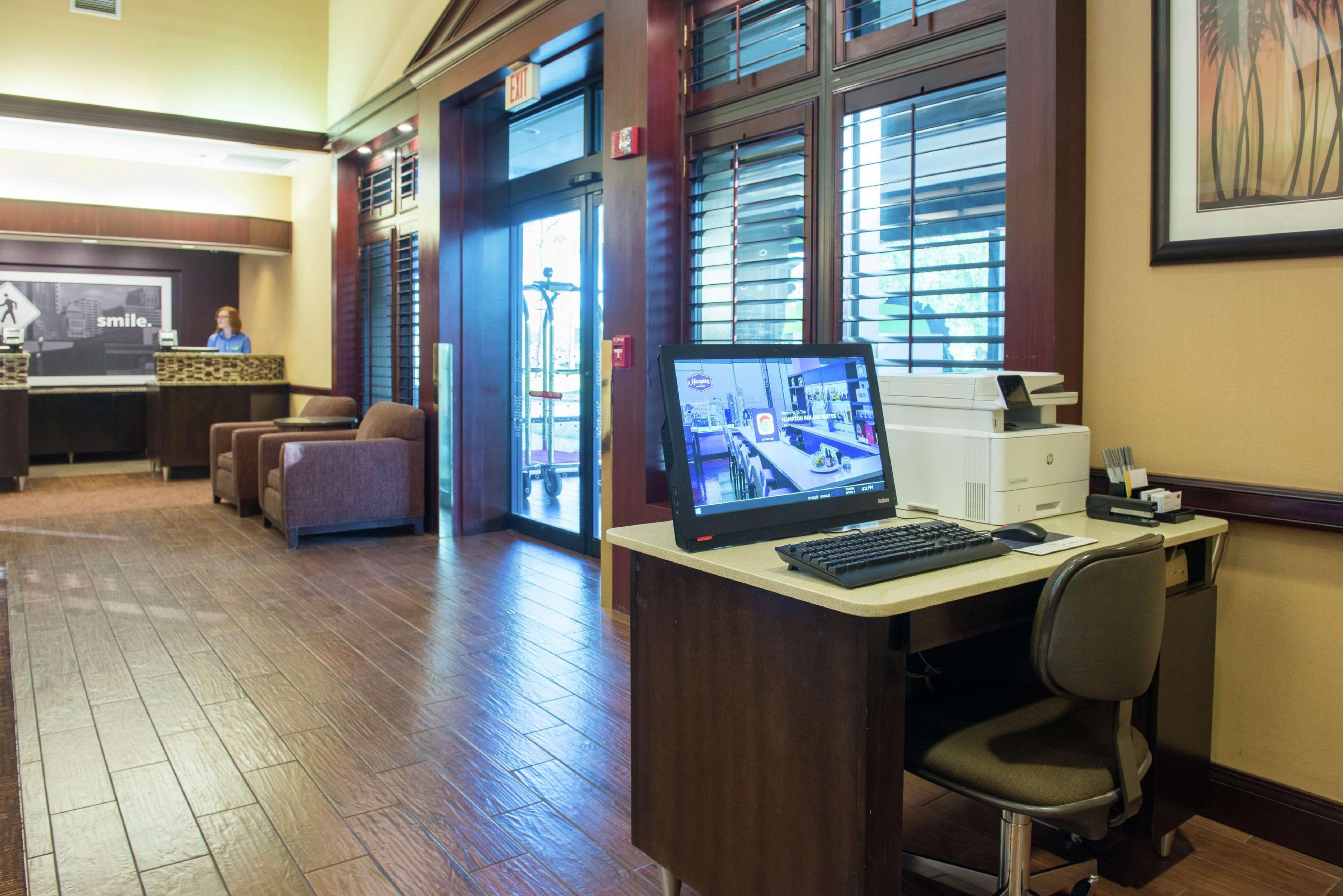 Hampton Inn & Suites Tampa-North Exterior foto